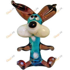 Заяц щекастый сидя